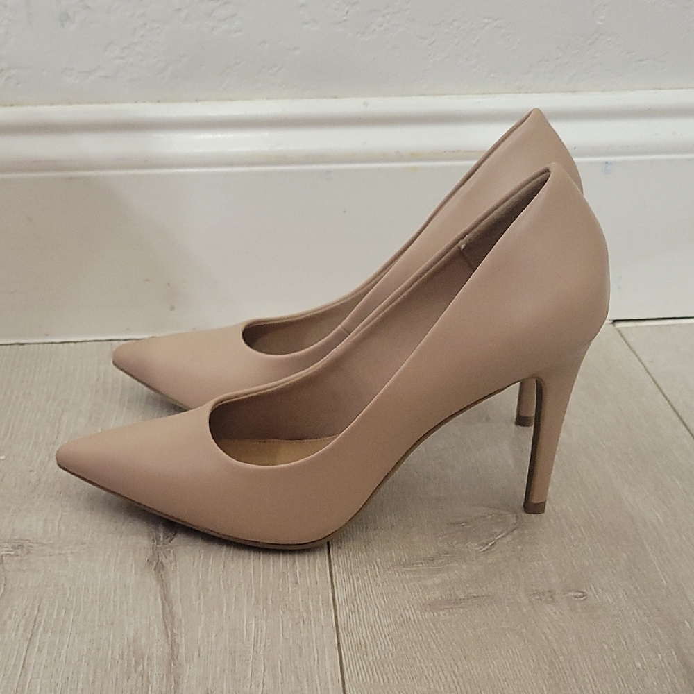 Christian Siriano Nude Tan Heels Size 8